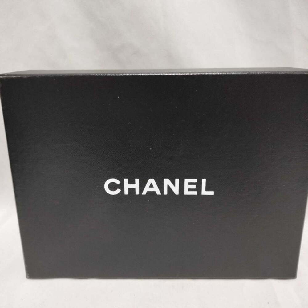 CHANEL Authentic Black Leather Logo Wallet - Picture 10 of 10